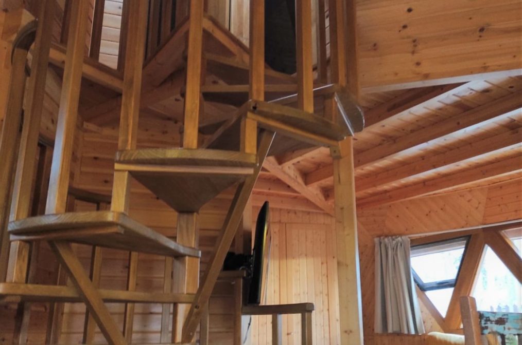 Escalera edit 1149x1536 1